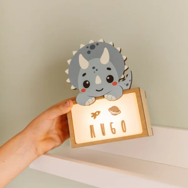 Lámpara Pequeña Dinosaurio Triceratops Con Kit De Letras - Imagen 4