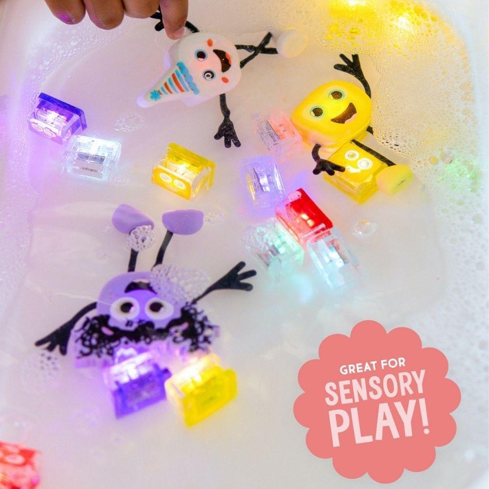 SET PERSONAJE LUMI + 2 CUBOS LUZ LILA GloPals - Imagen 6