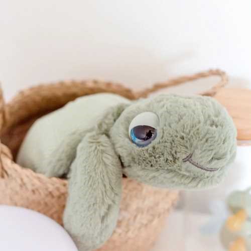 PELUCHE OB TORTUGA TYLER VERDE SAGE 33cm - Imagen 2